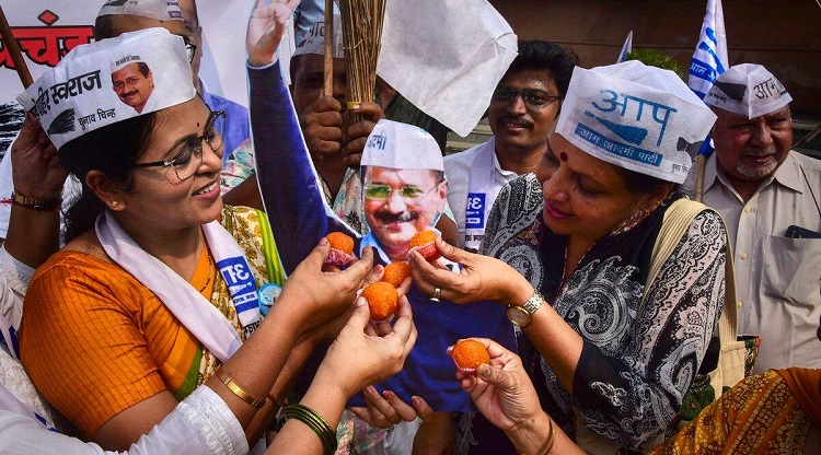 दिल्ली MCD चुनाव में AAP को बहुमत : AAP 130, BJP 99 सीटें जीतीं