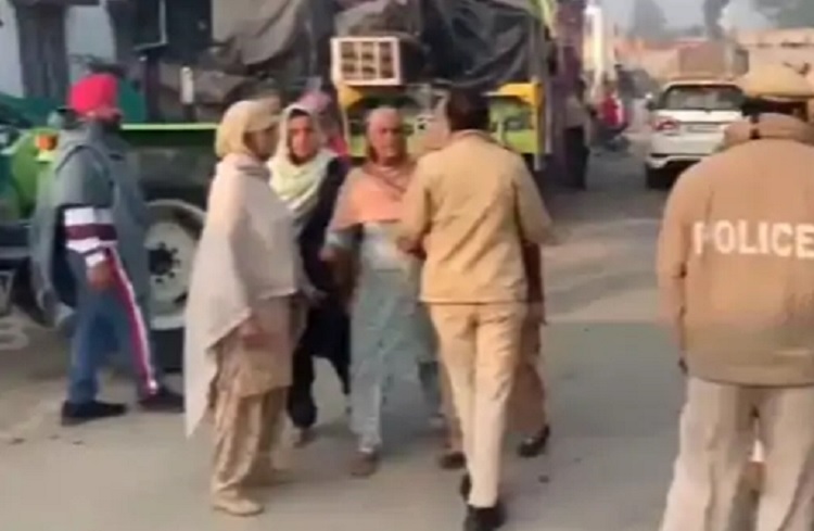 फिरोजपुर के जीरा में माहौल तनावपूर्ण:पुलिस कार्रवाई से भीड़ भड़की, नेशनल हाइवे जाम करने की कोशिश करती महिलाओं को खदेड़ा