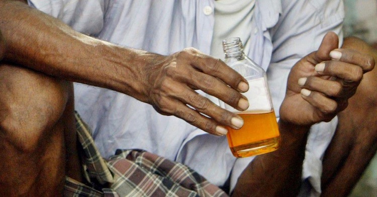Bihar : शराबबंदी की फिर खुली पोल, जहरीली शराब से 21 की मौत, 3 की हालत अब भी गंभीर
