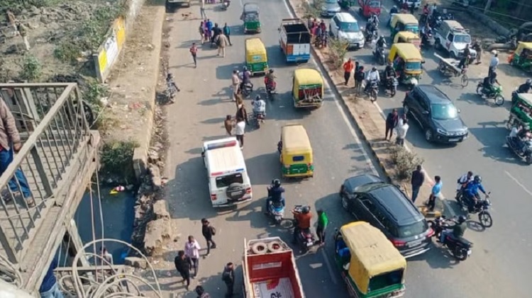 पटना में फिर मर्डर : कुम्हरार में धनुकी के पास रेल ट्रैक के बगल में बाइक सवार की गोली मारकर हत्या