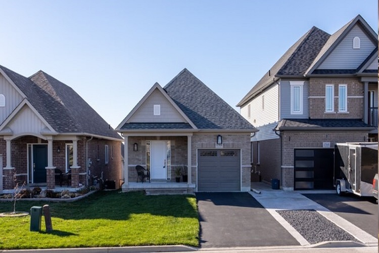 कनाडा में विदेशियों के लिए बुरी खबर, अब नहीं खरीद सकेंगे घर, सरकार ने लगाया बैन