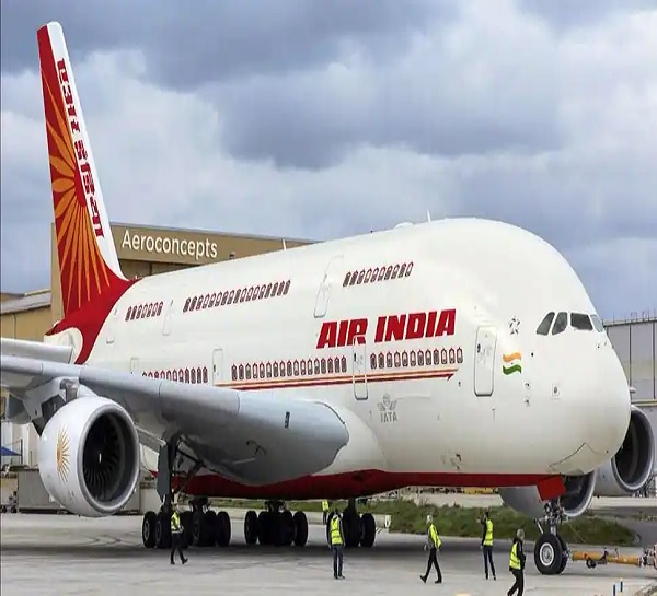 Air india की फ्लाइट में बैड टच!