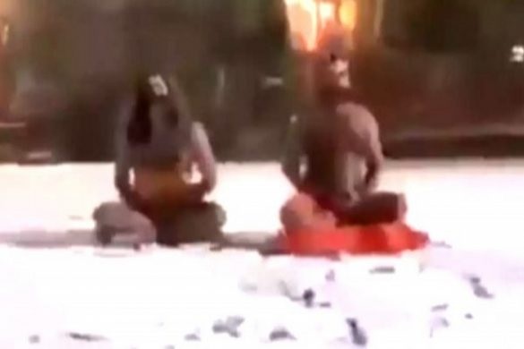 केदारनाथ में बर्फबारी दौरान नंगे बदन तपस्या