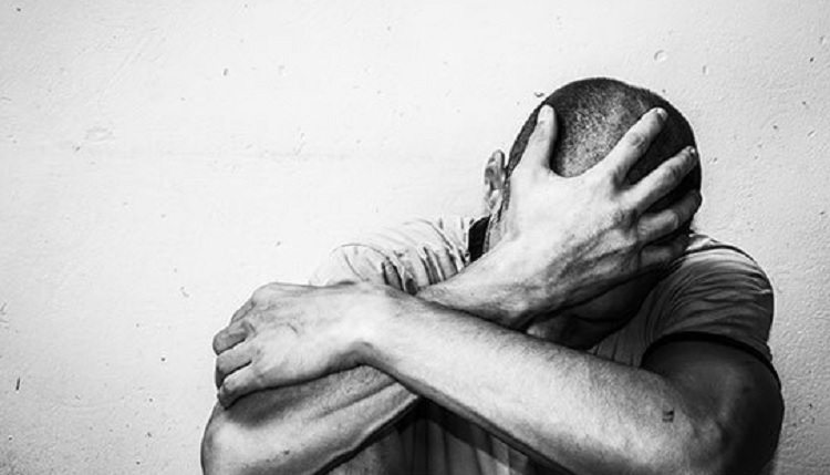 राखी के दिन बेटे ने लगाई घर में फांसी