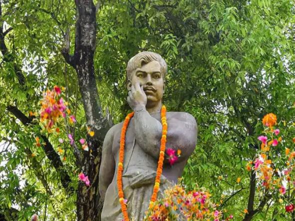 ​​​​​​​पंजाब सरकार जल्द शुरू करने जा रही है नए प्रोजेक्ट-सरहदी एरिया की सड़कों पर लगेंगे शहीदों के स्टैच्यू