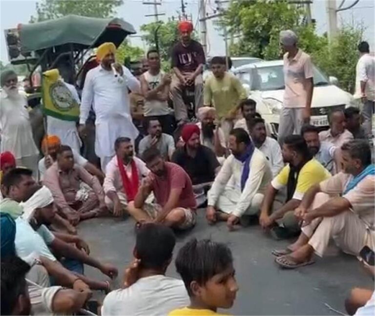 Punjab में फिर सड़कों पर उतरे किसान, Highway जाम, लोग परेशान