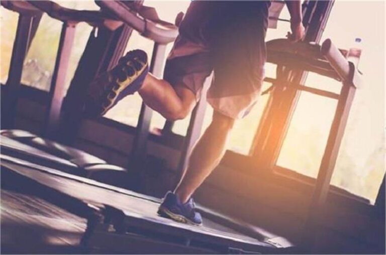 Gym में Excercise करने  के बाद 17 साल के लड़के के साथ हुआ दिल दहला देने वाला हादसा