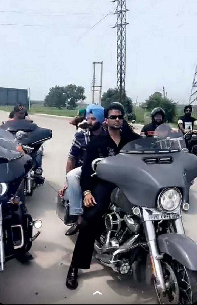 Mankirt Aulakh ने हार्ले-डेविडसन पर अलग अंदाज में मनाया स्वतंत्रता दिवस, कही ये बात